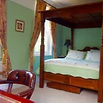 Wrangham House Hotel 3*