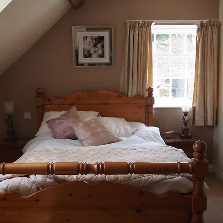 Hotel Wrangham House 3*