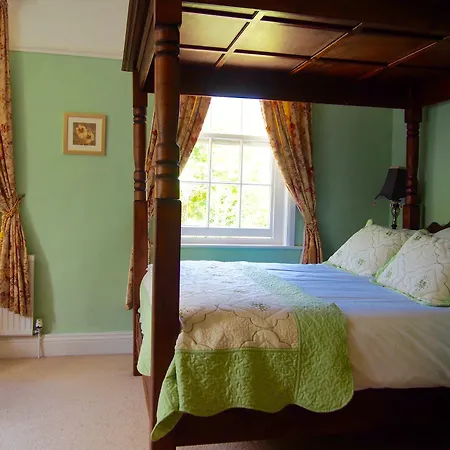 Wrangham House Hotel 3*
